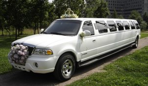 Лимузин на свадьбу Б4076